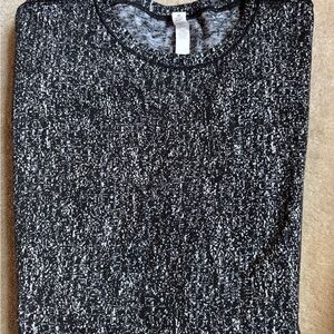 Lululemon Athletica Black and Gray Heavyweight Top